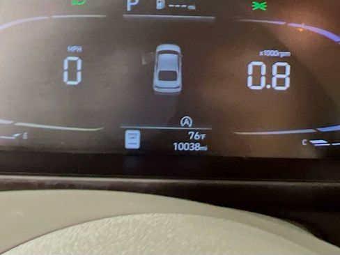Certified 2025 Hyundai Elantra SE FWD image 12