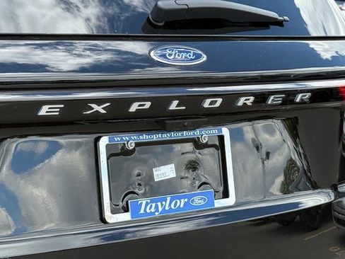 Used 2026 Ford Explorer Active w/ Active Comfort Package AWD/4WD image 7