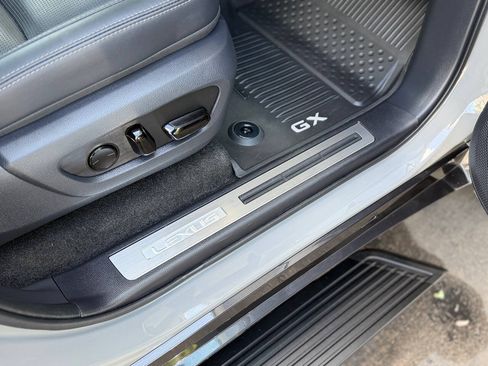 Used 2024 Lexus GX 550 w/ Cold Area Package AWD/4WD image 75