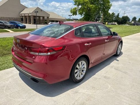 Used 2018 Kia Optima S FWD image 3