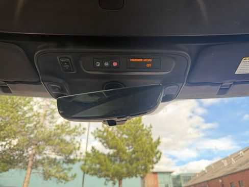 Used 2019 Chevrolet Camaro SS image 19