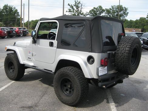 Used 2003 Jeep Wrangler X AWD/4WD image 6
