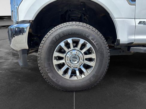 Used 2020 Ford F250 Lariat w/ Lariat Value Package AWD/4WD image 9