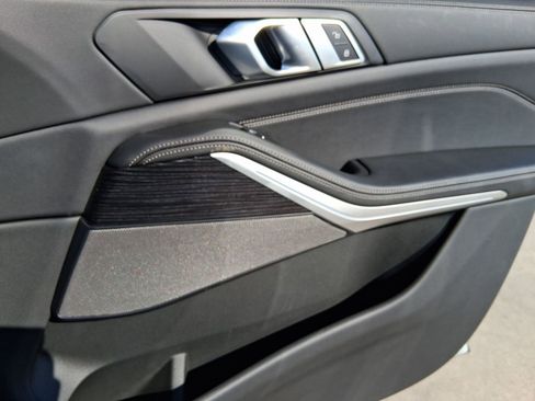 Certified 2024 BMW X5 xDrive40i w/ M Sport Package image 22