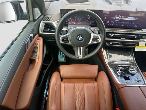 Used 2026 BMW X5 M60i image 23
