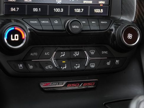 Used 2016 Chevrolet Corvette Z06 w/ 3LZ Preferred Equipment Group image 26