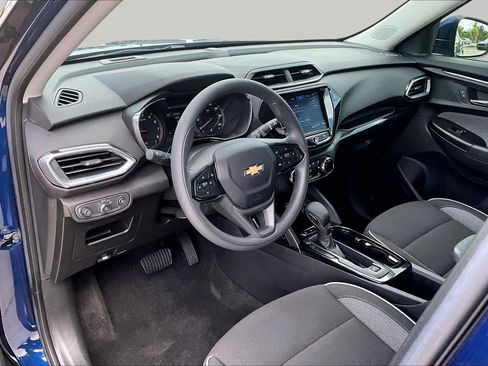 Used 2023 Chevrolet TrailBlazer LT w/ Convenience Package FWD image 16