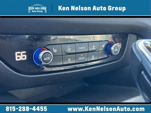 Used 2021 Buick Enclave Essence w/ Sound and Sites Package image 38