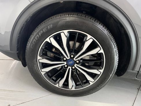 Used 2021 Ford Escape SE w/ SE Sport Appearance Package AWD/4WD image 14