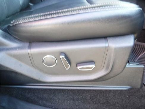 Used 2018 Ford F150 Lariat image 5