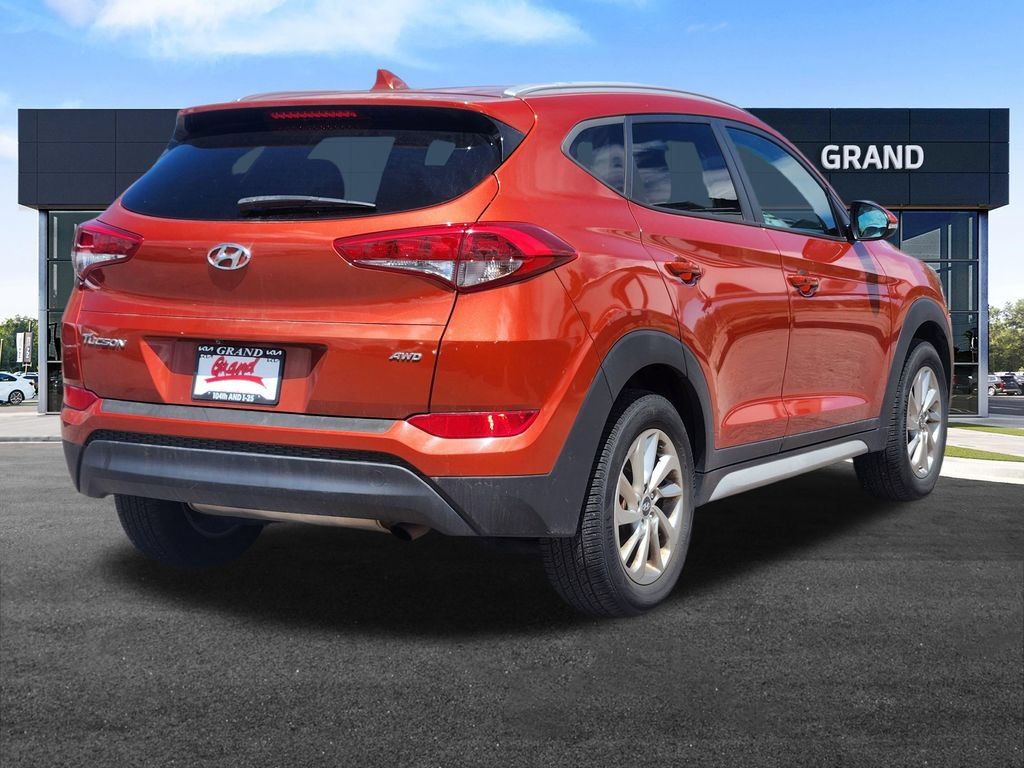 Used 2017 Hyundai Tucson SE Plus w/ Cargo Package AWD/4WD image 5