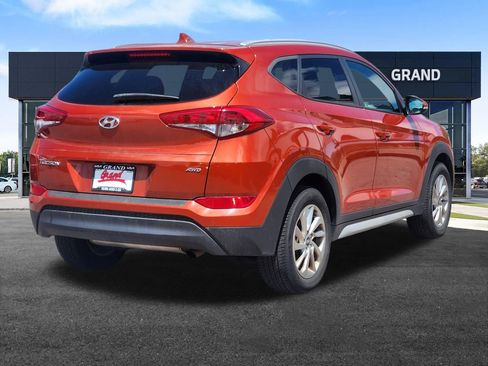 Used 2017 Hyundai Tucson SE Plus w/ Cargo Package AWD/4WD image 5