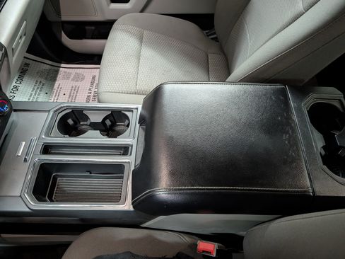 Used 2018 Ford F150 XLT w/ Equipment Group 302A Luxury AWD/4WD image 14