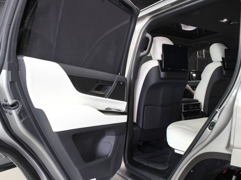 Used 2023 Lexus LX 600 4WD w/ Appearance Package image 29