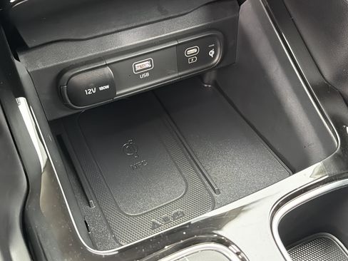 Used 2024 Kia Telluride SX image 33