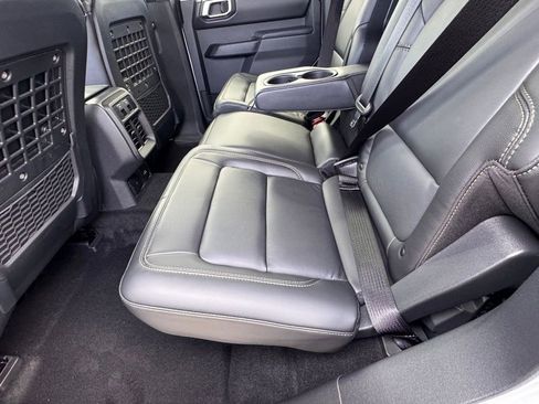 New 2026 Ford Bronco Badlands image 25