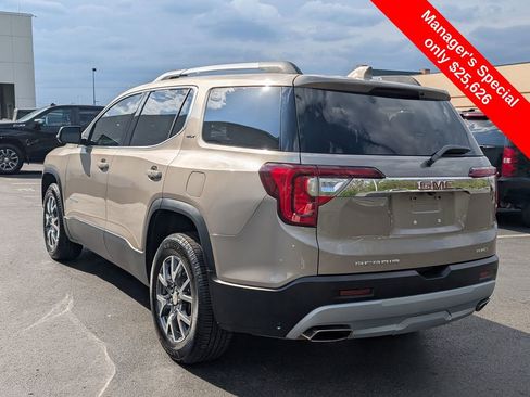 Used 2023 GMC Acadia SLT AWD/4WD image 5