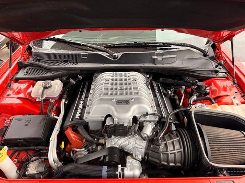 Used 2022 Dodge Challenger SRT Hellcat w/ Plus Package RWD image 58