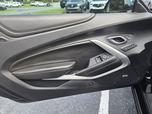 Used 2016 Chevrolet Camaro LT RWD image 10