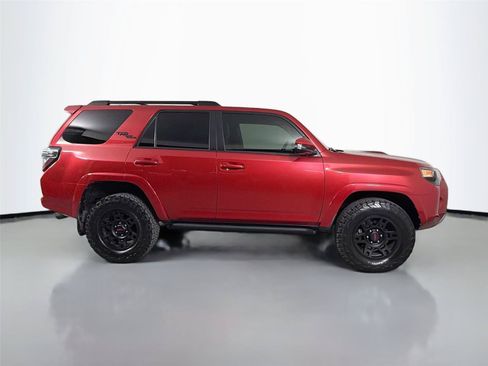 Used 2023 Toyota 4Runner TRD Off-Road Premium AWD/4WD image 4
