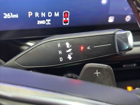 Used 2024 Buick Envision Preferred AWD/4WD image 25