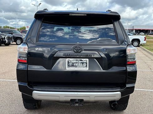 Used 2024 Toyota 4Runner TRD Off-Road Premium AWD/4WD image 6