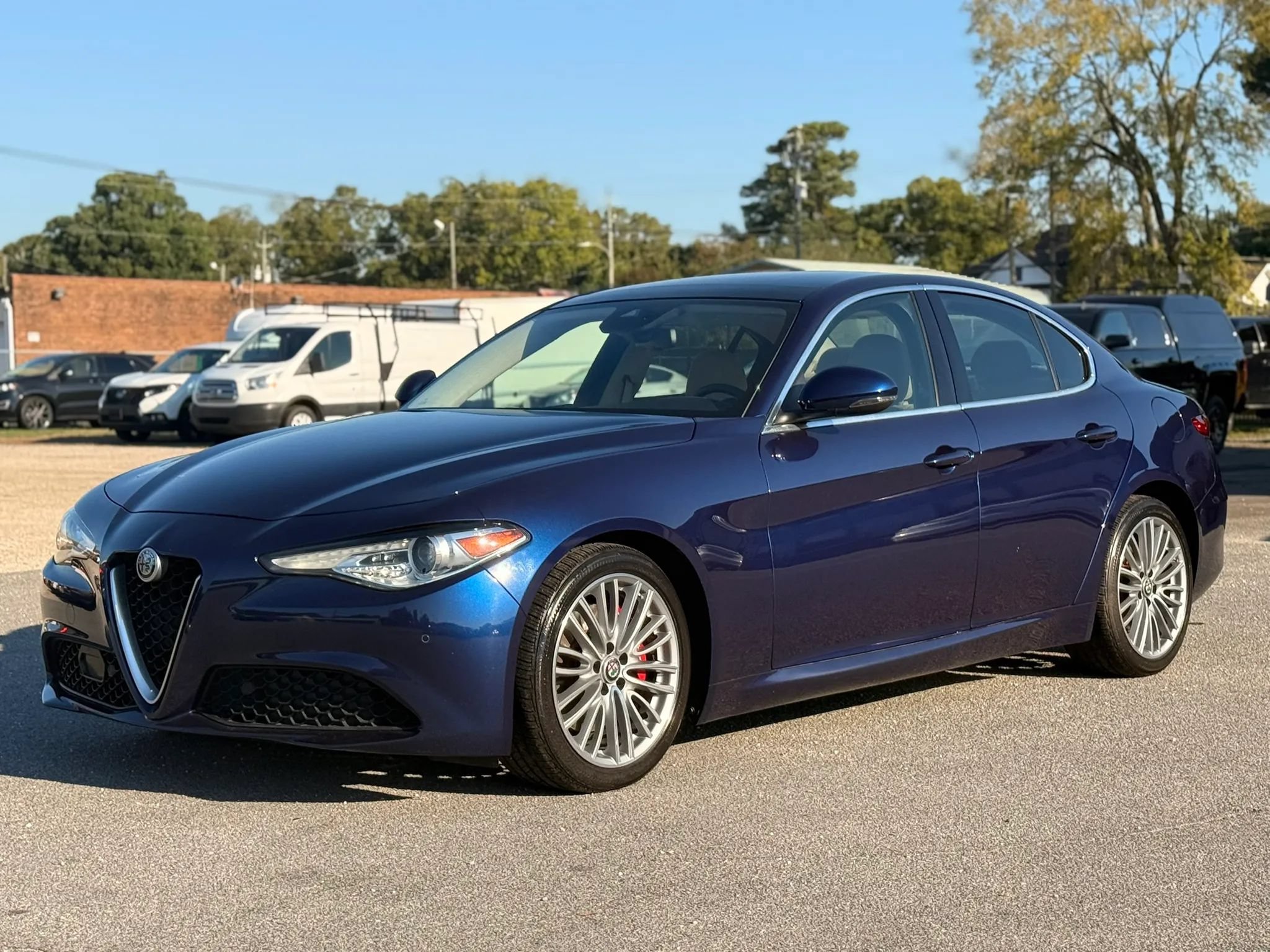 Used 2018 Alfa Romeo Giulia Ti w/ Quick Order Package 22Z Lusso RWD image 5