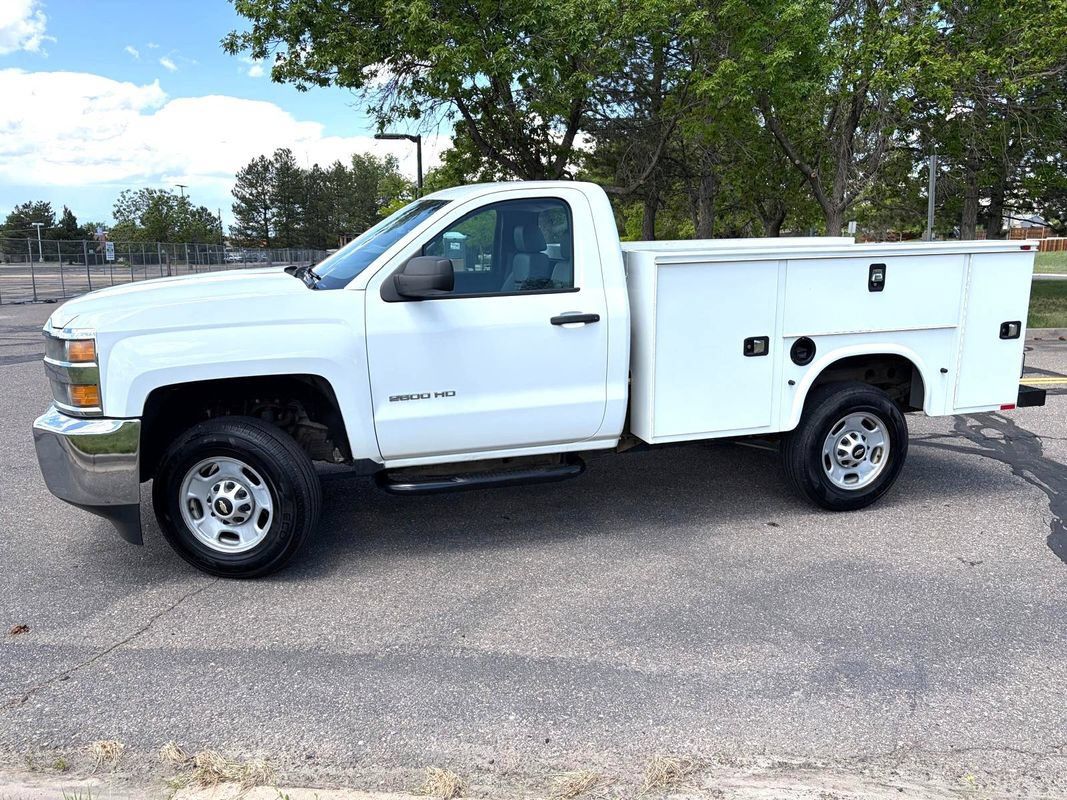 Used 2015 Chevrolet Silverado 2500 W/T RWD image 3