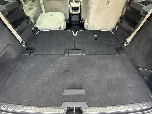 Certified 2023 Volvo XC90 T8 Ultimate image 19