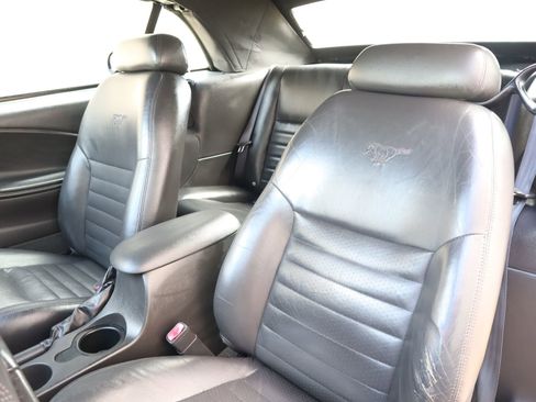 Used 2004 Ford Mustang GT image 40