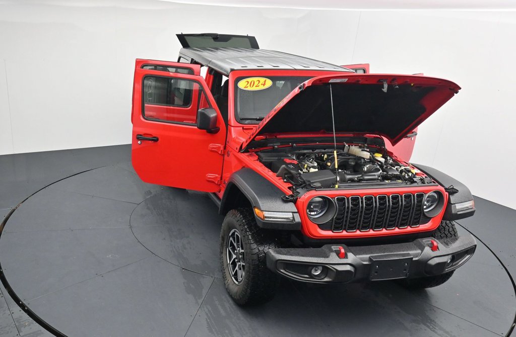 Used 2024 Jeep Wrangler Unlimited Rubicon AWD/4WD image 40