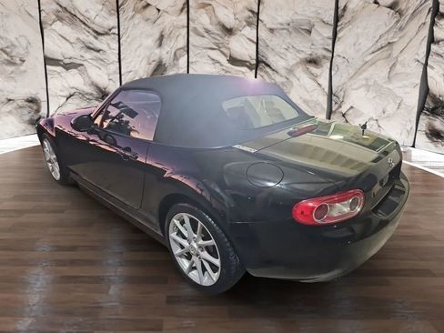 Used 2010 MAZDA MX-5 Miata Touring w/ Suspension Pkg image 4