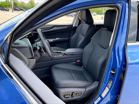 Used 2025 Lexus NX 250 FWD w/ Accessory Package (K3) image 7