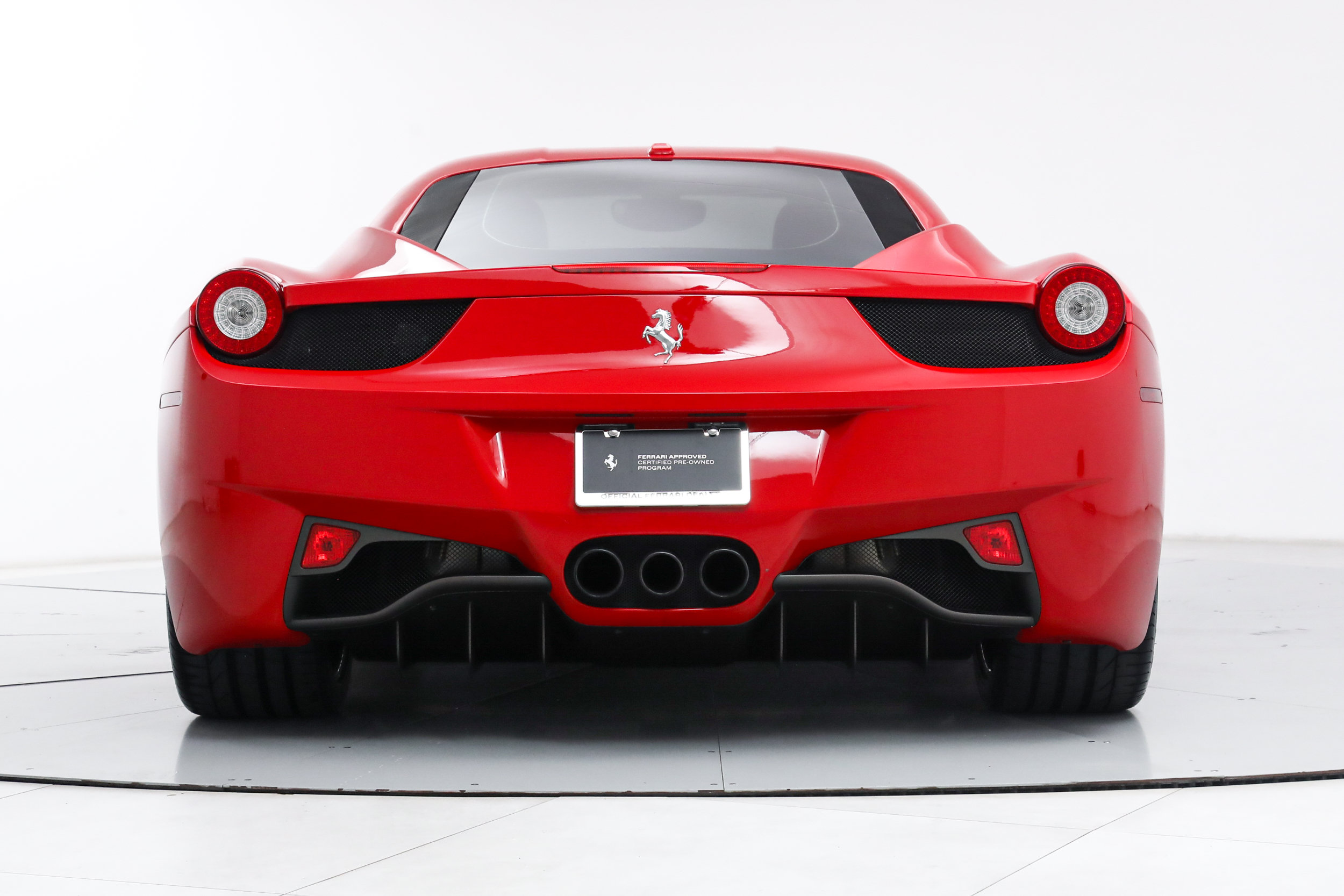 Certified 2015 Ferrari 458 Italia Coupe RWD image 8