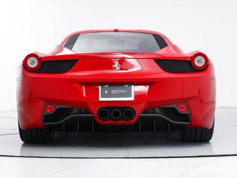 Certified 2015 Ferrari 458 Italia Coupe RWD image 8