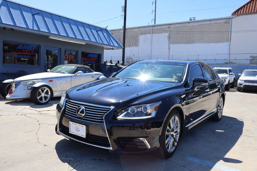 Used 2014 Lexus LS 460 w/ Comfort Package RWD image 3