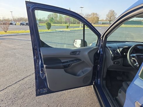 Used 2020 Ford Transit Connect XL FWD image 21
