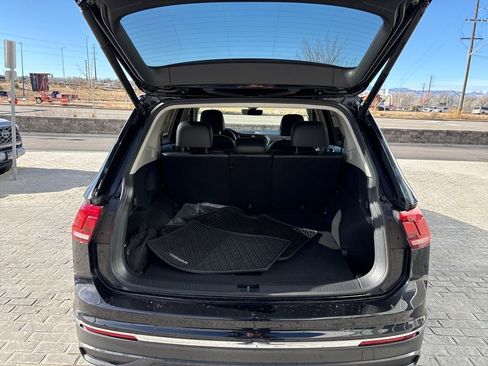 Used 2022 Volkswagen Tiguan SE image 21