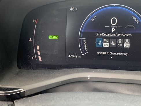 Used 2025 Toyota Camry LE FWD image 30