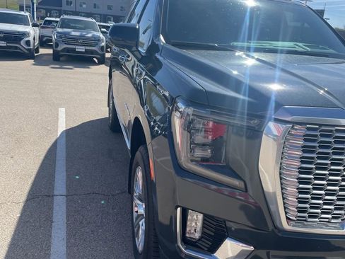 Used 2022 GMC Yukon Denali image 2