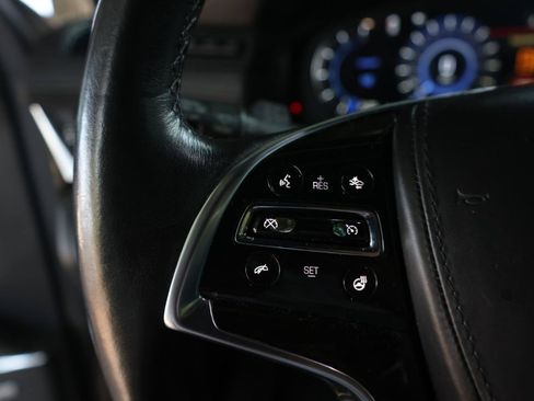 Used 2016 Cadillac Escalade Platinum AWD/4WD image 24
