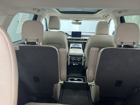 Certified 2022 Lincoln Aviator AWD w/ Premium Package image 10