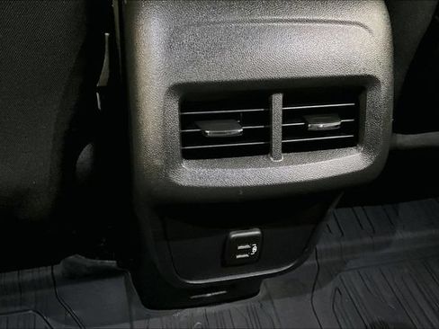 Used 2024 GMC Terrain SLE w/ Driver Convenience Package AWD/4WD image 25