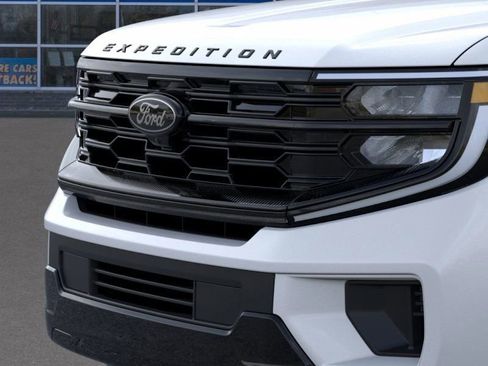 New 2025 Ford Expedition Platinum w/ Stealth Performance Package image 17