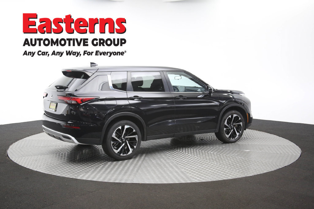 Used 2024 Mitsubishi Outlander SE FWD image 44
