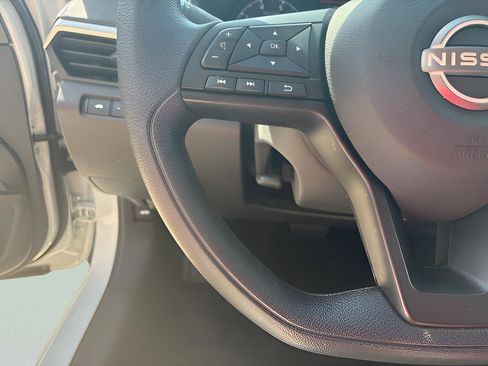 Used 2025 Nissan Altima 2.5 S image 22