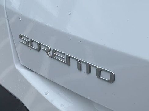 Used 2024 Kia Sorento S FWD image 70