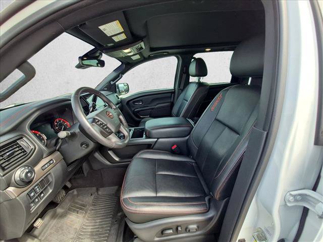 Used 2023 Nissan Titan PRO-4X w/ Pro-4x Convenience Package AWD/4WD image 14
