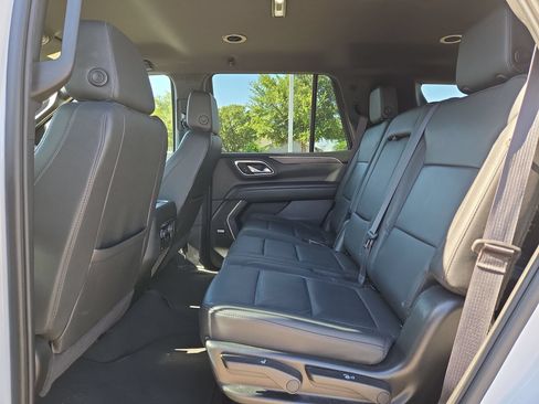 Used 2024 Chevrolet Tahoe LT RWD image 13