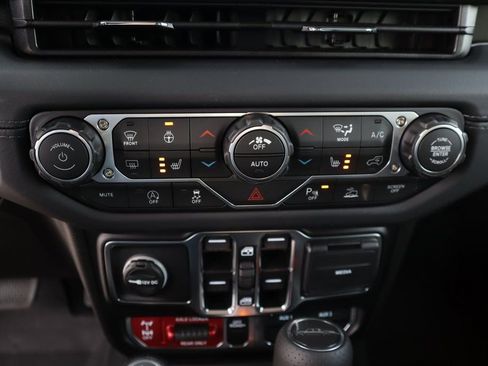 New 2026 Jeep Gladiator Mojave image 8